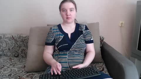 Josefin online show from April 9, 4:01 am