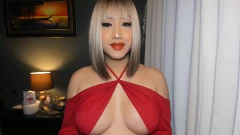 Snapshot of aqueenofcumxx chatting on February 9, 7:30 pm Alicia online show from February 9, 7:30 pm