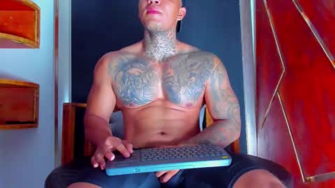 AquilesElpapi online show from March 20, 10:36 pm