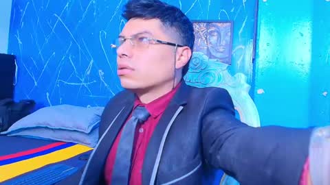 aquilestaylor online show from June 1, 12:29 pm