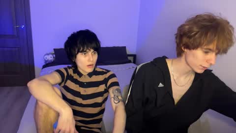 Snapshot of ar1zze chatting on March 27, 7:24 pm zik and kris online show from March 27, 7:24 pm