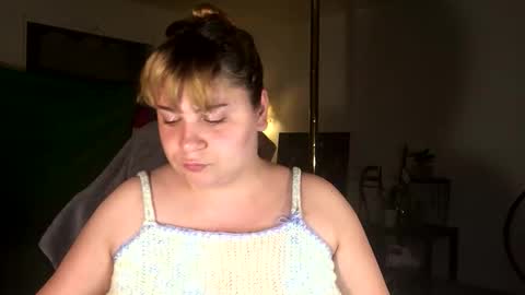 BustyPrincessLeila online show from April 24, 3:42 am