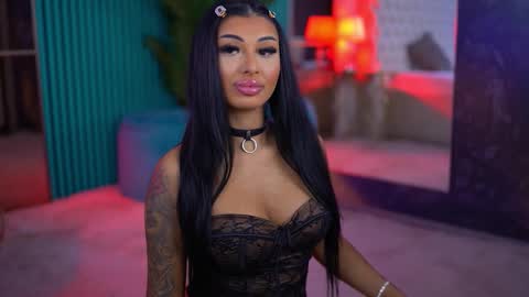 arabellaposh online show from November 11, 5:40 am