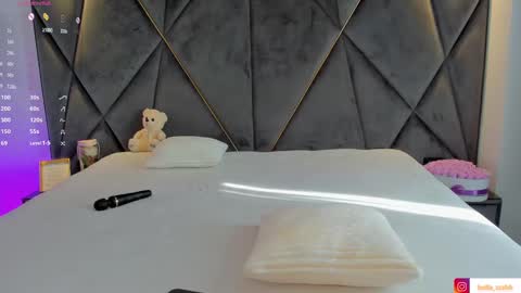 Snapshot of arabian_beautyy chatting on March 5, 8:32 am IsaBella online show from March 5, 8:32 am