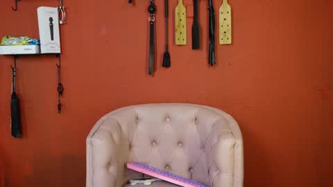 Snapshot of aradia_01 chatting on December 3, 12:02 am online show from December 3, 12:02 am