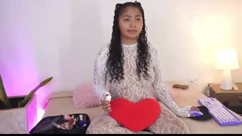 Snapshot of aradia_01 chatting on July 21, 4:26 am online show from July 21, 4:26 am