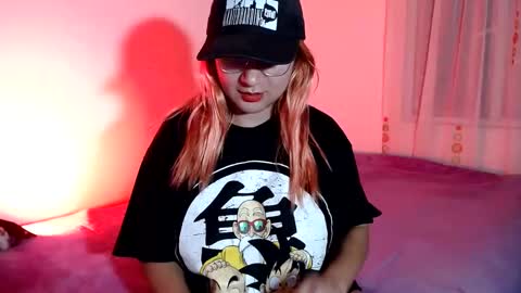 Snapshot of aradiax chatting on December 4, 10:41 pm Miss Aradia online show from December 4, 10:41 pm