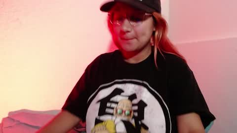 Snapshot of aradiax chatting on December 5, 4:42 am Miss Aradia online show from December 5, 4:42 am