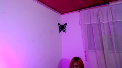 Snapshot of aradiax chatting on December 16, 9:52 pm Miss Aradia online show from December 16, 9:52 pm