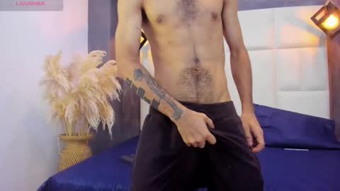 arah_issaa online show from October 28, 10:56 pm