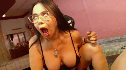 Snapshot of aranza_sexy chatting on May 7, 10:09 am Aranza online show from May 7, 10:09 am