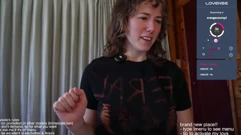 Snapshot of araviself chatting on November 22, 1:04 am aravis online show from November 22, 1:04 am