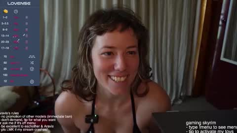 Snapshot of araviself chatting on March 7, 12:07 am aravis online show from March 7, 12:07 am