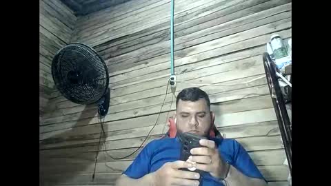 Snapshot of arcanguel_05 chatting on May 22, 5:14 am arcanguel 05 online show from May 22, 5:14 am