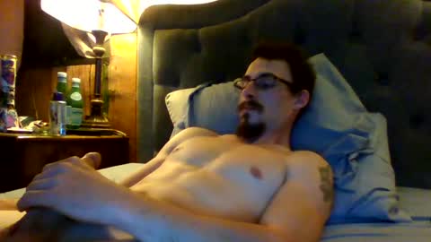 Snapshot of archerbenz chatting on November 6, 6:25 am archerbenz online show from November 6, 6:25 am