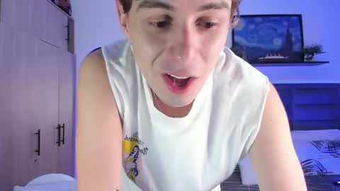 Snapshot of archiekingss chatting on June 10, 9:35 pm Archie online show from June 10, 9:35 pm