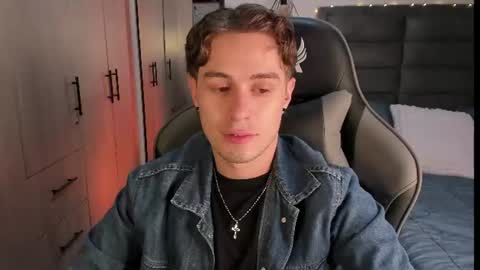 Snapshot of archiekingss chatting on July 12, 12:01 am Archie online show from July 12, 12:01 am
