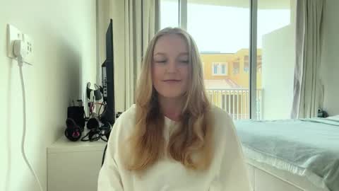 Snapshot of ardellleclair chatting on May 17, 9:38 am Ariana online show from May 17, 9:38 am