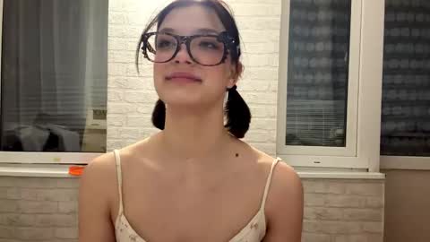 Caroline online show from February 20, 3:58 am