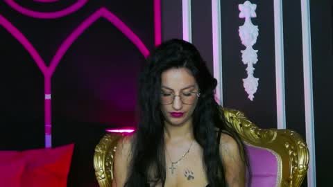 Snapshot of areina chatting on June 25, 5:12 am Areina online show from June 25, 5:12 am