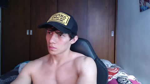 Snapshot of ares_aestheticgod chatting on December 18, 6:57 pm Ares D online show from December 18, 6:57 pm