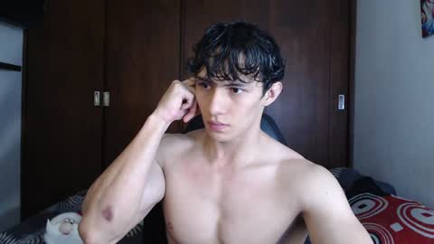 Snapshot of ares_aestheticgod chatting on December 25, 1:53 am Ares D online show from December 25, 1:53 am