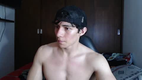 Snapshot of ares_aestheticgod chatting on January 10, 2:25 am Ares D online show from January 10, 2:25 am