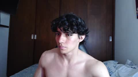 Snapshot of ares_aestheticgod chatting on February 10, 4:41 am Ares D online show from February 10, 4:41 am