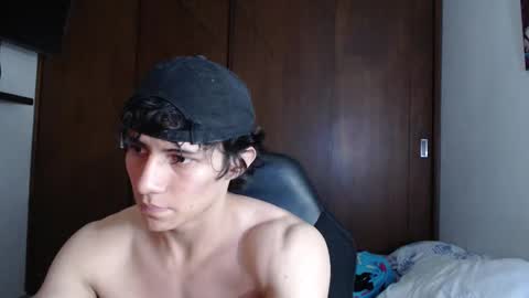 Snapshot of ares_aestheticgod chatting on February 17, 1:47 am Ares D online show from February 17, 1:47 am