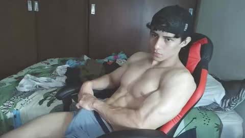 Snapshot of ares_aestheticgod chatting on September 18, 12:01 am Ares D online show from September 18, 12:01 am