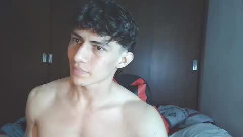 Snapshot of ares_aestheticgod chatting on October 19, 2:56 am Ares D online show from October 19, 2:56 am