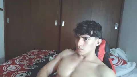 Snapshot of ares_aestheticgod chatting on October 24, 3:58 am Ares D online show from October 24, 3:58 am