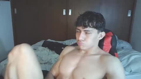 Snapshot of ares_aestheticgod chatting on November 29, 12:57 am Ares D online show from November 29, 12:57 am