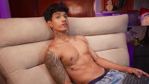 aress444 online show from December 20, 11:23 pm