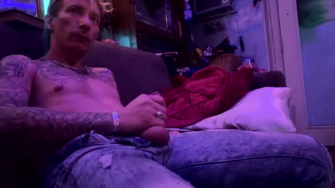 Snapshot of argabright chatting on February 3, 12:47 pm argabright online show from February 3, 12:47 pm