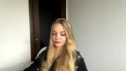 Amelia online show from November 6, 6:03 am