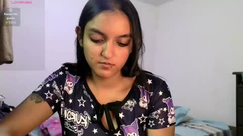 Bella online show from May 30, 7:33 pm