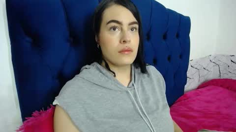 Snapshot of ari_coohachelaa chatting on May 18, 3:24 am ARIANNA online show from May 18, 3:24 am