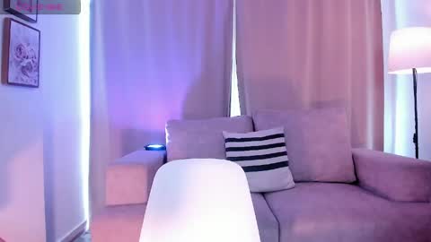 Ari online show from May 5, 2:25 pm