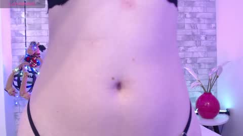 Snapshot of ari_james chatting on December 24, 3:58 pm Ahri James online show from December 24, 3:58 pm