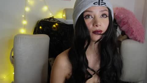 Snapshot of ari_kat666 chatting on May 14, 8:48 pm ari online show from May 14, 8:48 pm