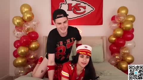 Ari and Penn online show from February 9, 9:17 pm