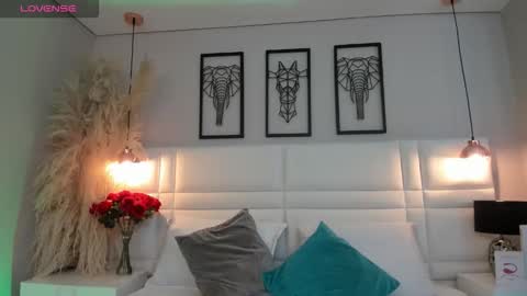 ari_lynn_ online show from October 28, 3:10 am