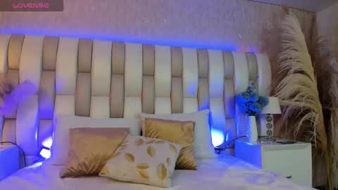 ari_lynn_ online show from November 27, 3:19 am