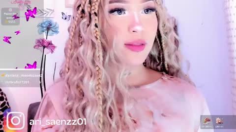 Snapshot of ari_saenz chatting on December 20, 3:14 am online show from December 20, 3:14 am