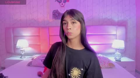 Ari  online show from December 28, 11:48 pm