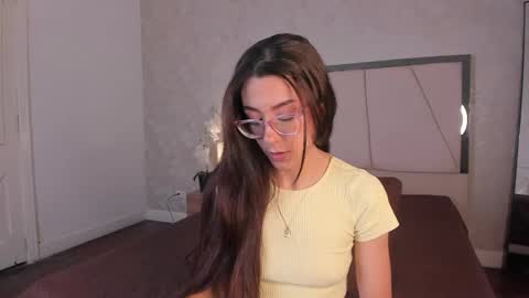 Snapshot of ari_wilde chatting on May 9, 2:00 pm Ari Wilde online show from May 9, 2:00 pm