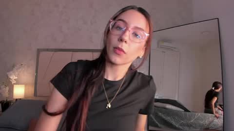 Snapshot of ari_wilde chatting on May 13, 12:02 pm Ari Wilde online show from May 13, 12:02 pm