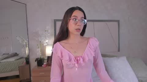 Ari Wilde online show from June 28, 12:33 pm