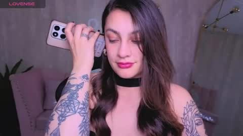 Snapshot of aria95_a chatting on April 16, 8:31 pm Aria95 a online show from April 16, 8:31 pm